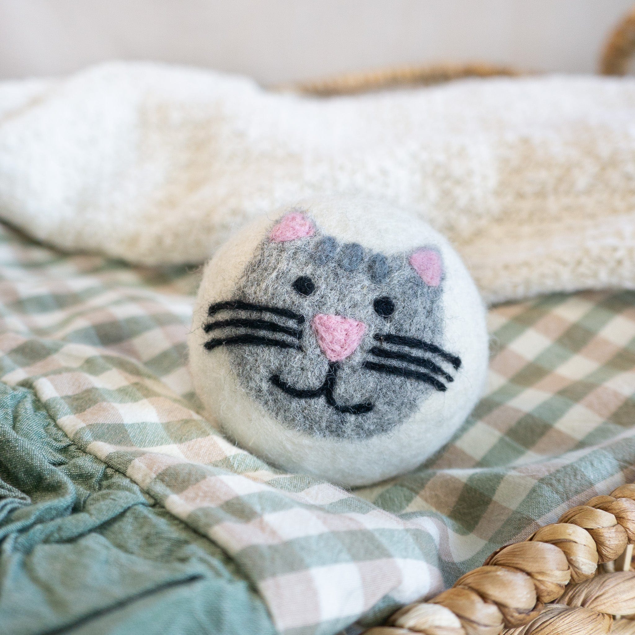 Friendsheep Eco Dryer Balls Grey Tabby Cats