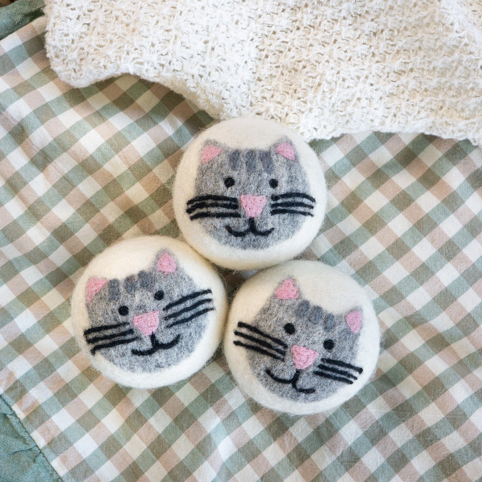 Friendsheep Eco Dryer Balls Grey Tabby Cats