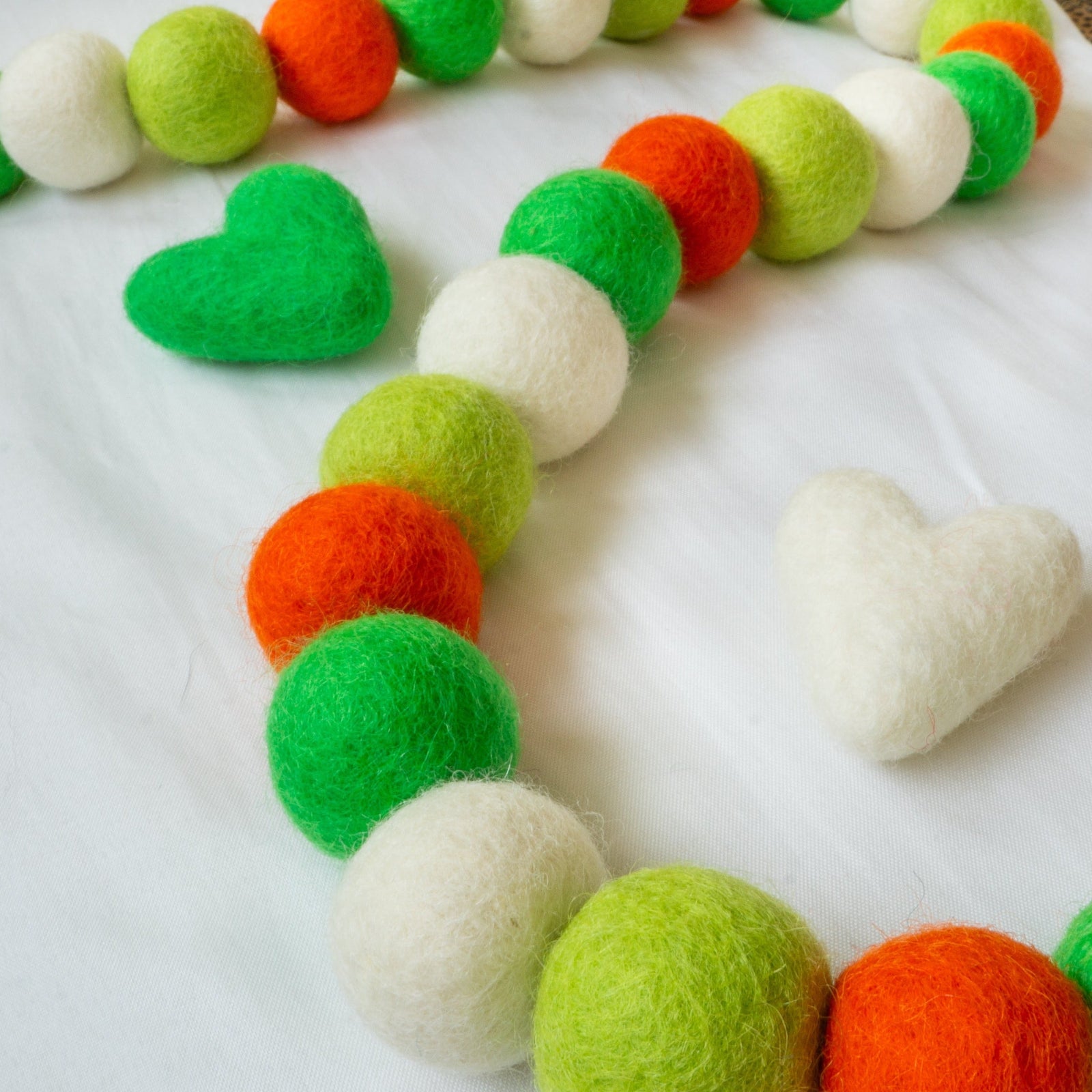 Friendsheep Lucky Orange St. Patrick's Day - Eco Garland