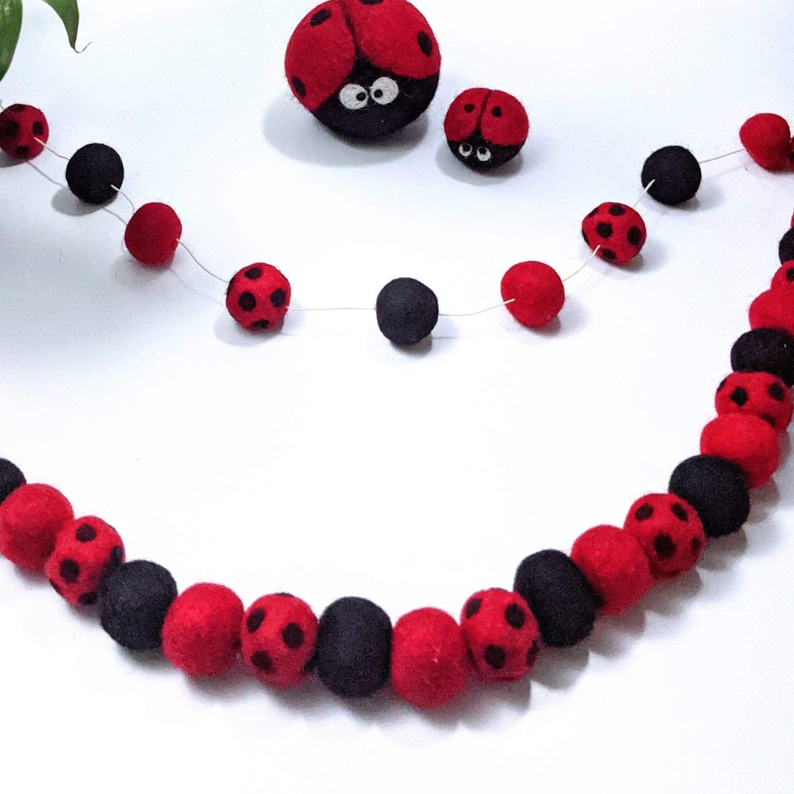Friendsheep Large Ladybug Eco Garland