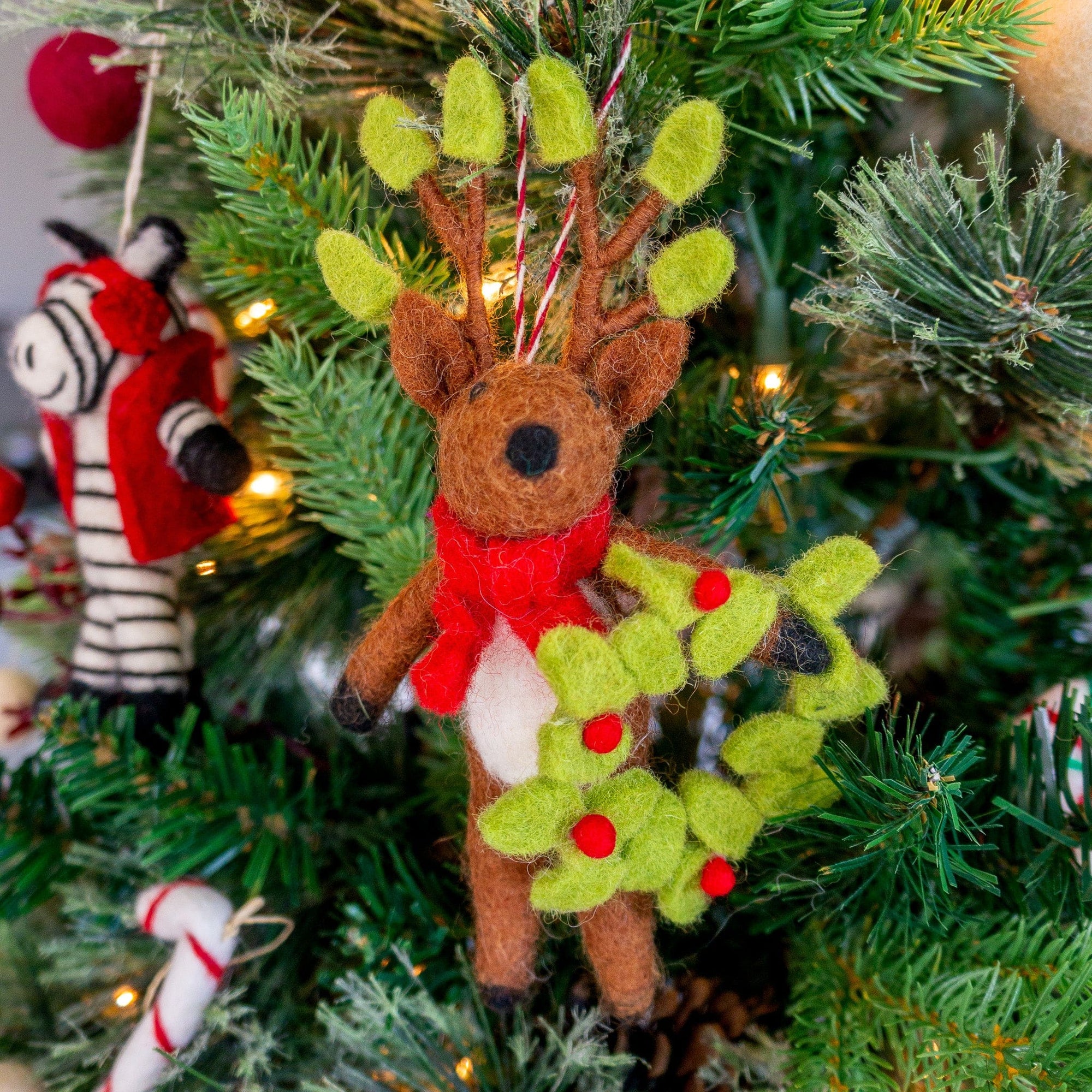 Friendsheep Andy the Wreath Deer Eco Ornament