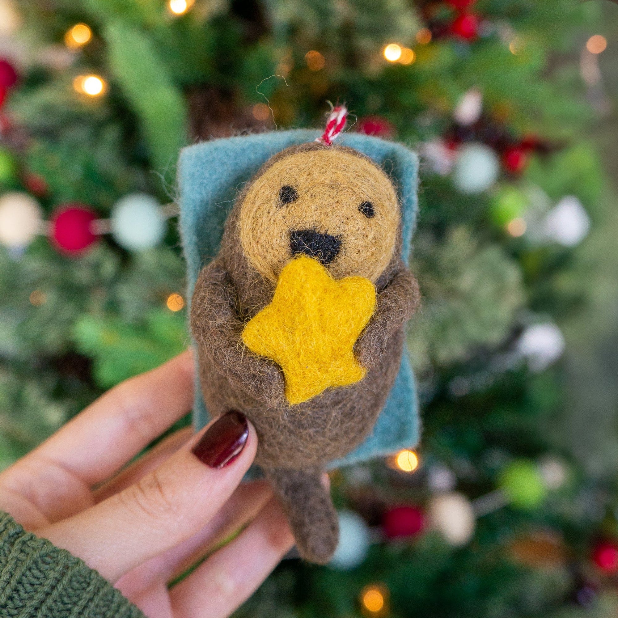 Friendsheep Daisy the Sea Otter Eco Ornament