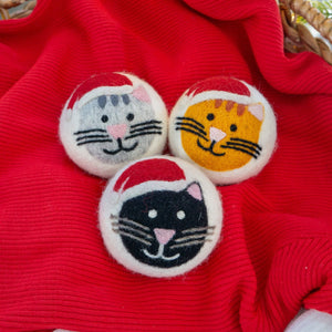 Friendsheep Eco Dryer Balls Jolly House Cats - Limited Santa's Hat Edition