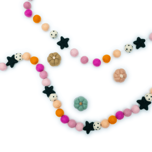 Friendsheep Pink & Spooky - Eco Garland