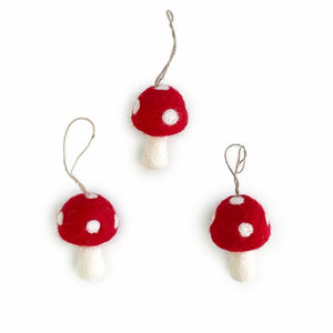Friendsheep Sustainable Wool Goods Hanging Animals Red Mushroom Ornaments - Set of 3