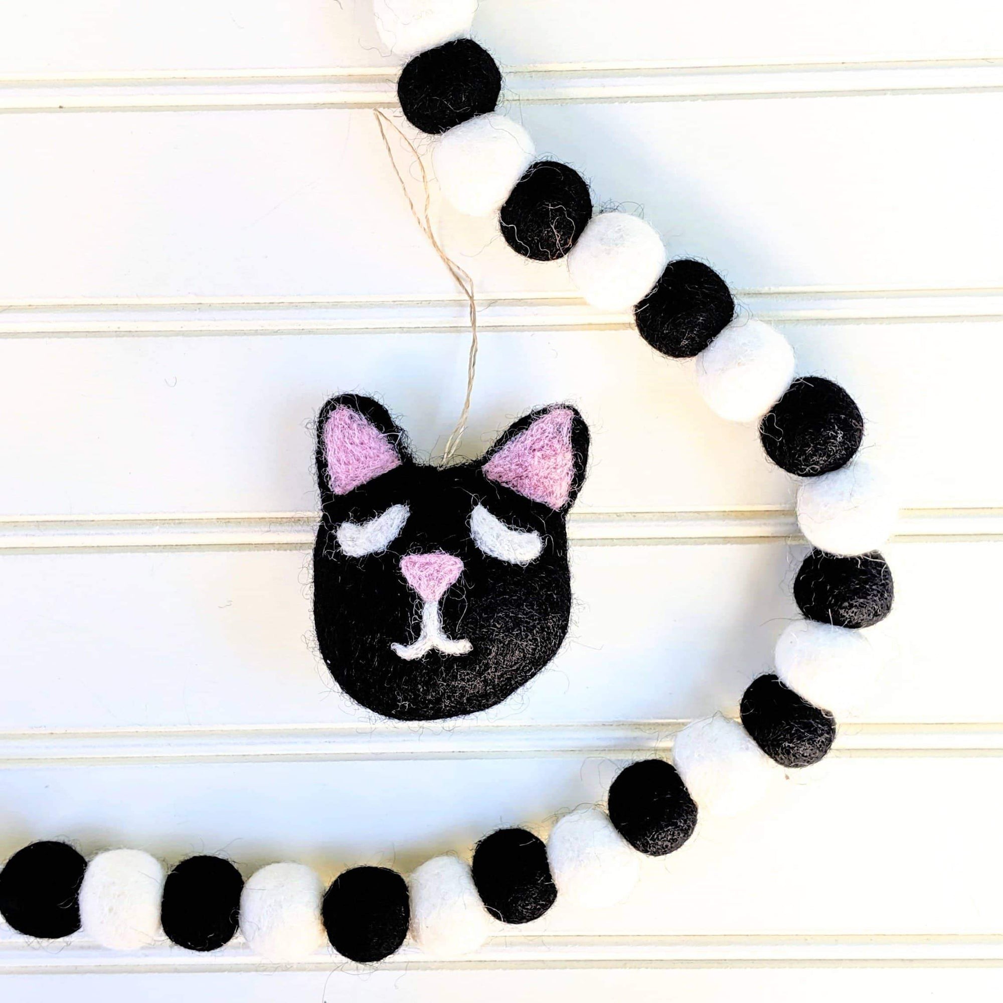 Friendsheep Sustainable Wool Goods Kirk the Black Cat