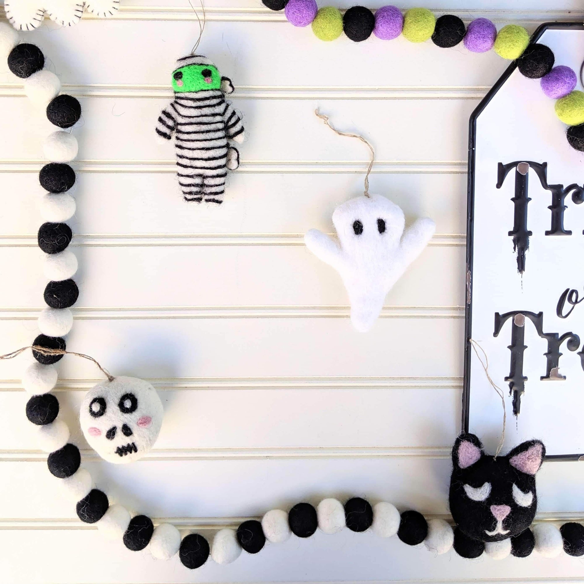 Friendsheep Sustainable Wool Goods Kirk the Black Cat