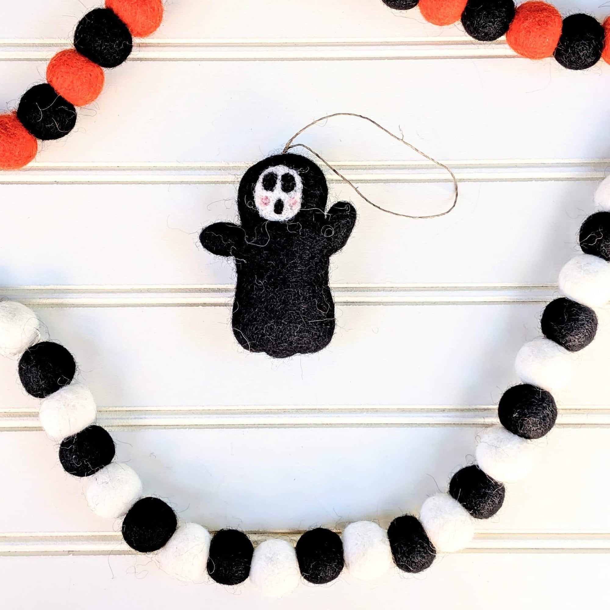 Friendsheep Sustainable Wool Goods Loomis the Screaming Ghost