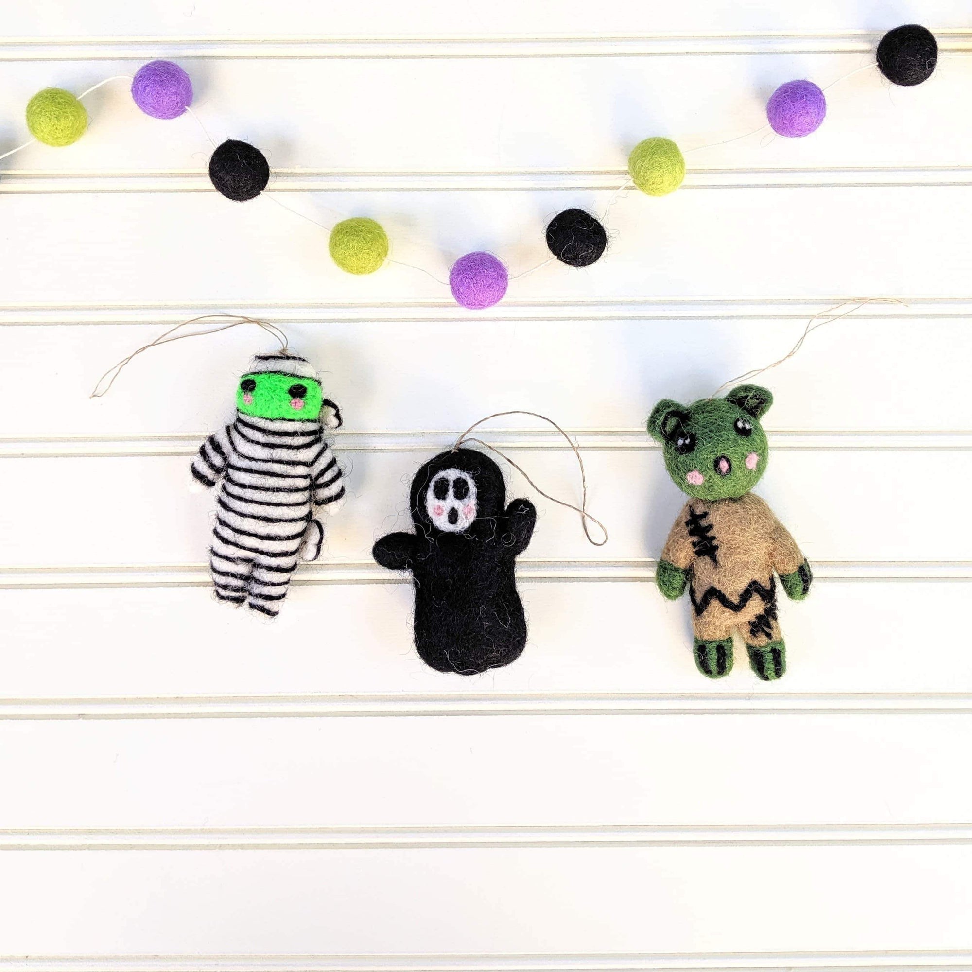 Friendsheep Sustainable Wool Goods Loomis the Screaming Ghost