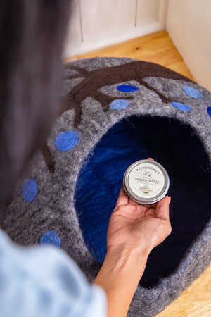 Friendsheep Sustainable Wool Goods Pet Toys Organic Catnip Tin