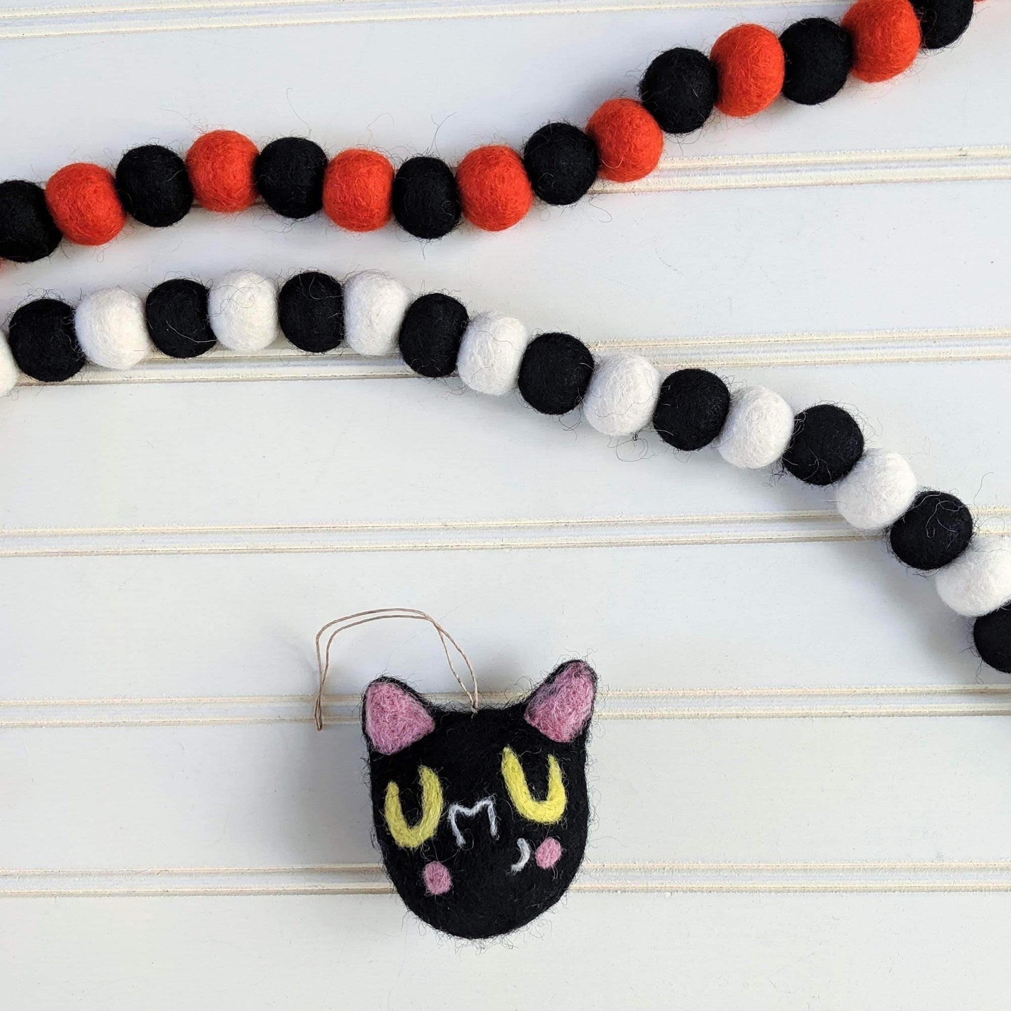 Friendsheep Trick or Treat - Eco Garland